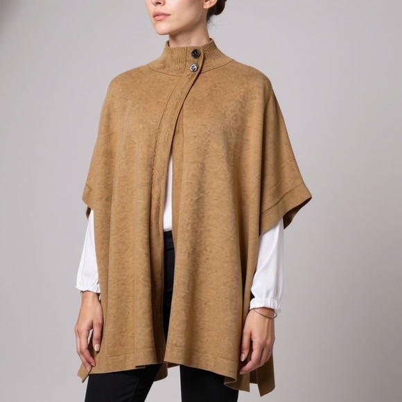 Banana Republic Sweaters - Banana Republic Factory Camel Knit Button Poncho Cape M/L Oversized